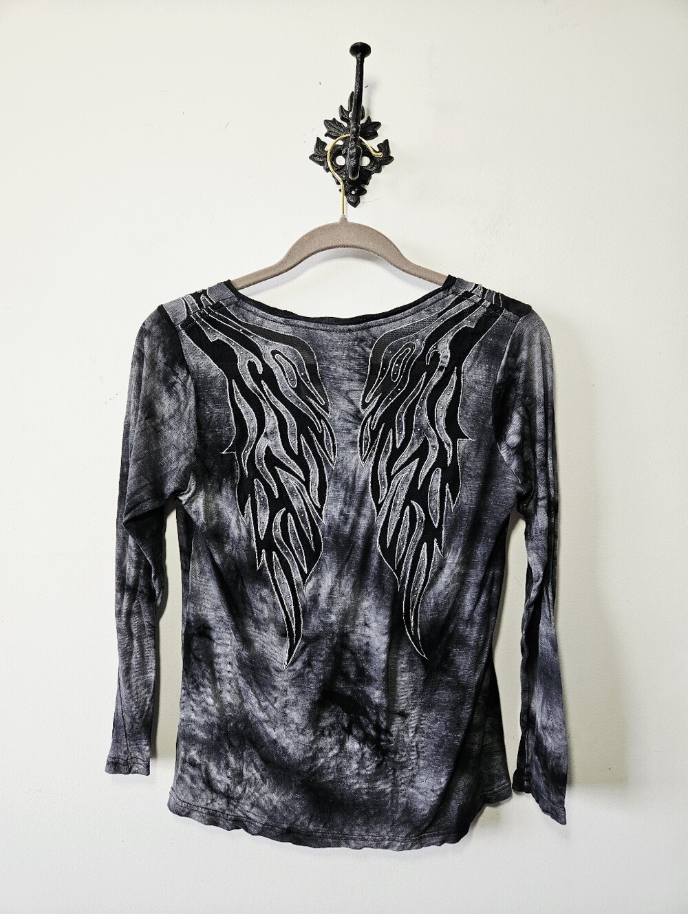 Ariat Western Tie Dye Embroidered Angel Wing Top Size M Long Sleeve Tee